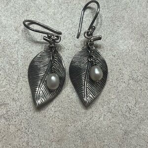 Retired Silpada 925 Silver Leaf Earrings with Freshwater Pearl Accent